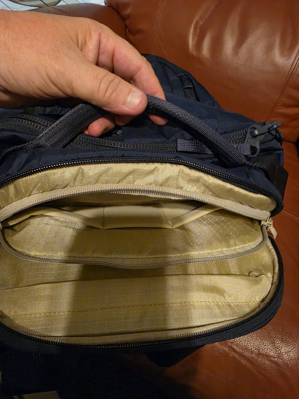 Max EDC Backpack - Picture 3 of 9